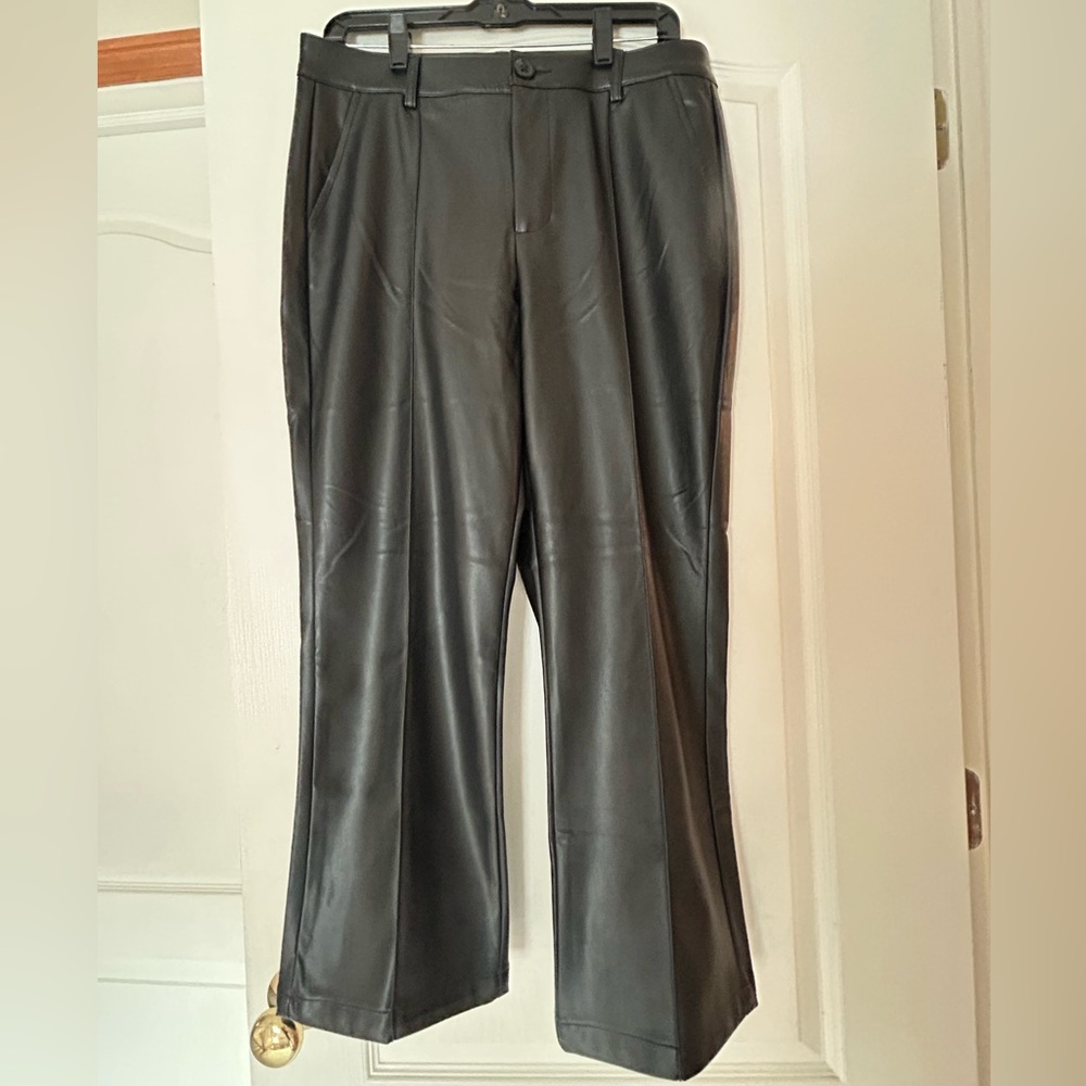 CAbi Black Faux Leather crop pant - Picture 2 of 7